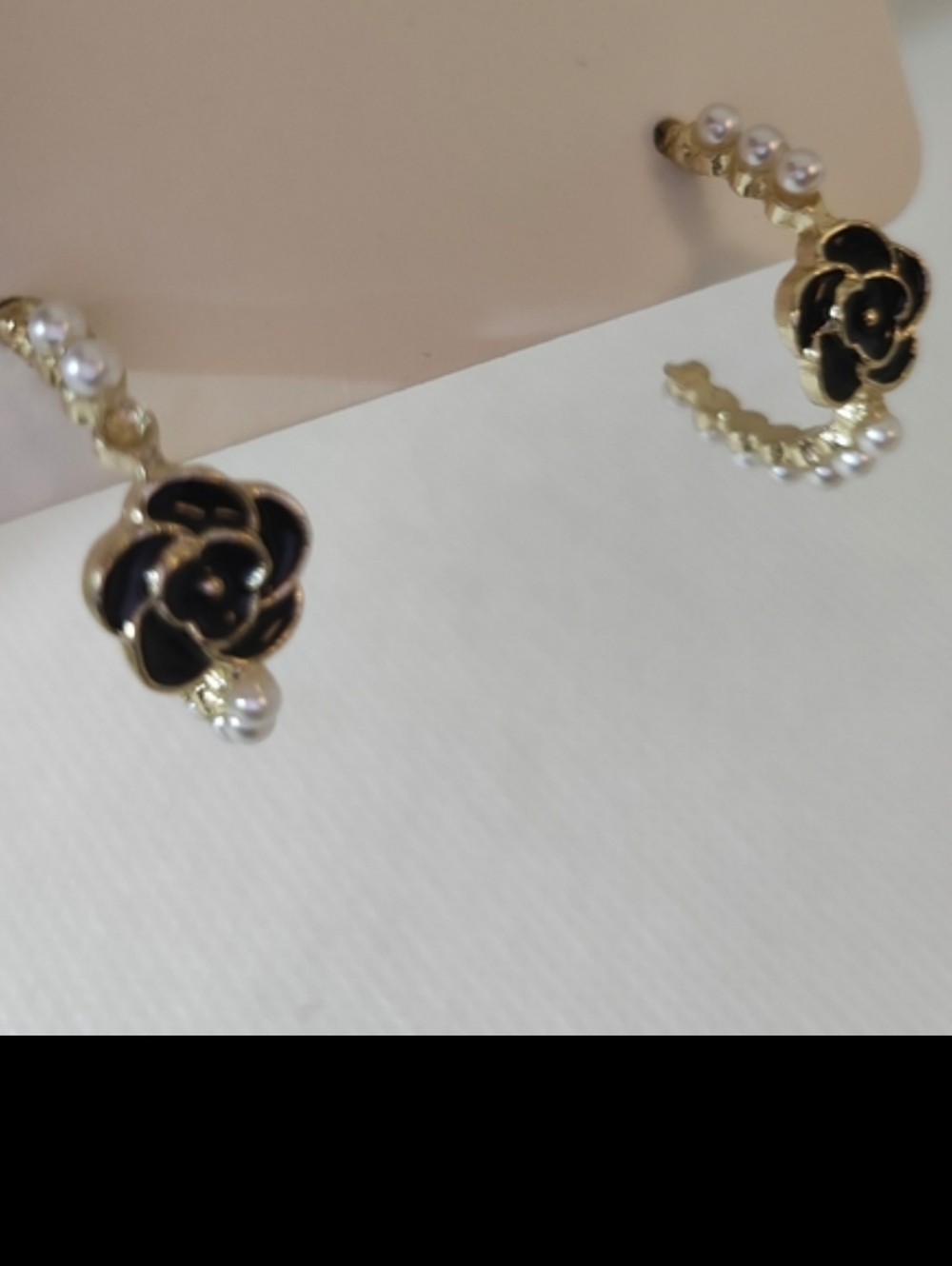 Elegant Black and Gold Camilla Flower  Earrings With Faux Pearl Accents - Picture 4 of 6